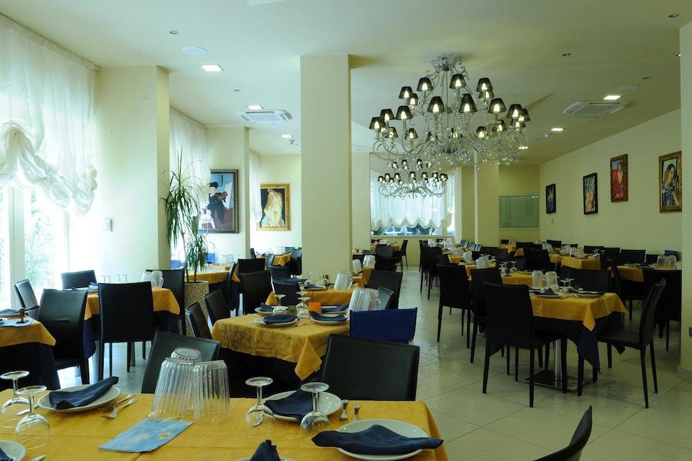 Hotel In Cesenatico Exteriér fotografie